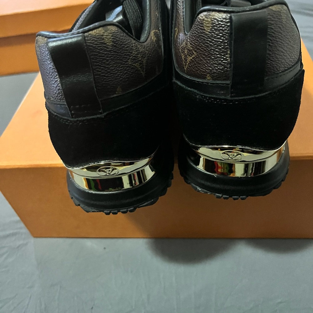 LV sneakers - Picture 3 of 9
